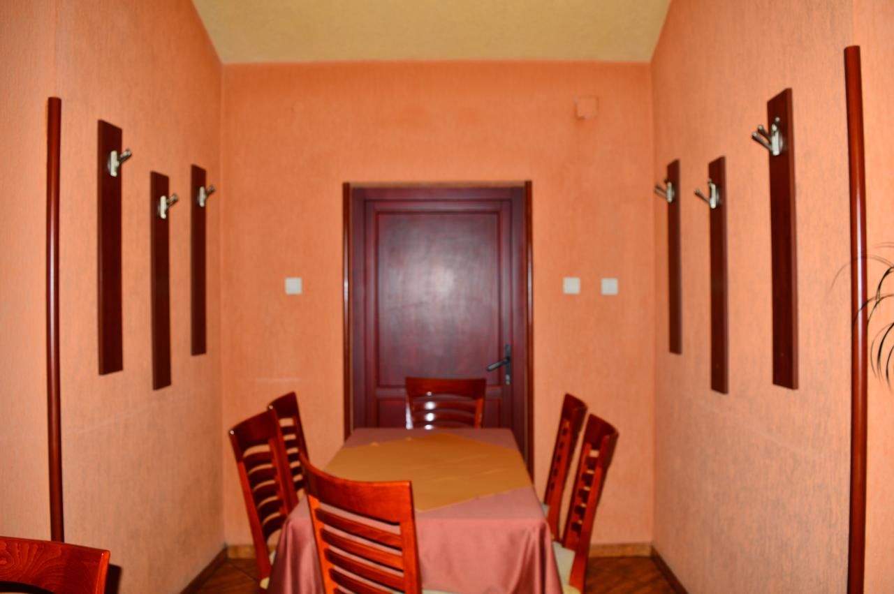 Отель Family Hotel Krusharskata Kashta Говедарци-7